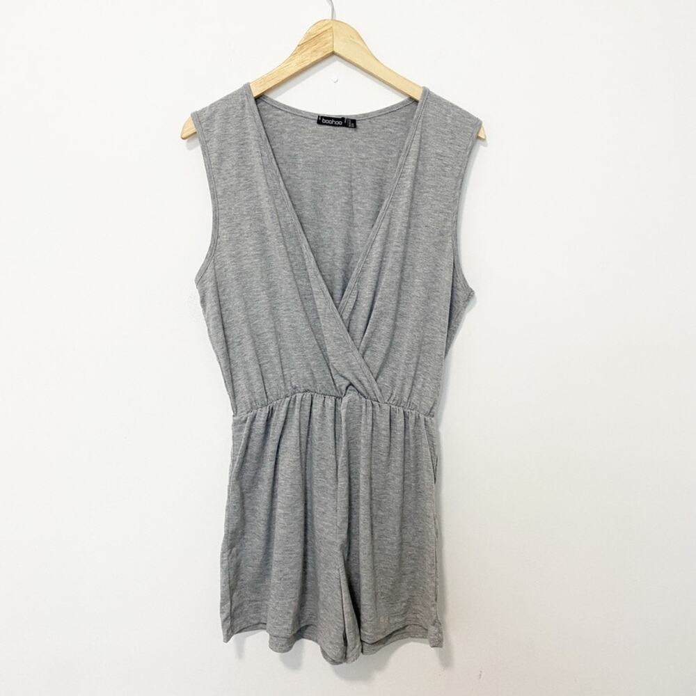 Boohoo Gray Short Sleeve Wrap Romper Size 14